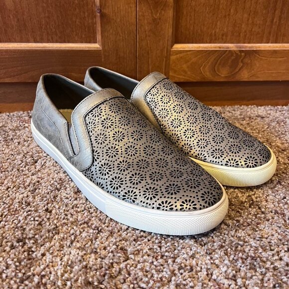 Boutique by Corky's Metallic Silver and White Slip-On Sneakers w Floral Design - Picture 1 of 3